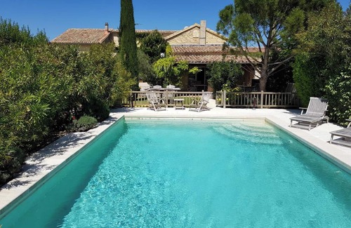 Seguret Villa | Homerez - Spacious villa in Séguret with private pool
