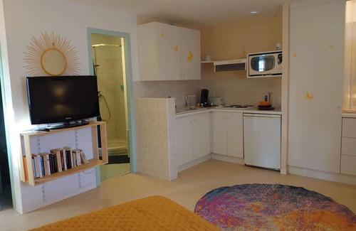 Duravel Apartment | Homerez - Studio with pool in Duravel