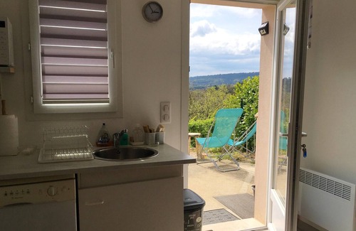 Ansouis House | Homerez - Superb house for 3 pers. with shared pool and garden in Ansouis