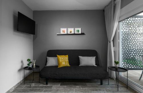 Kallithea Apartment | "HoMes" II, The aRt BoutiQue experience by Lou Lenny