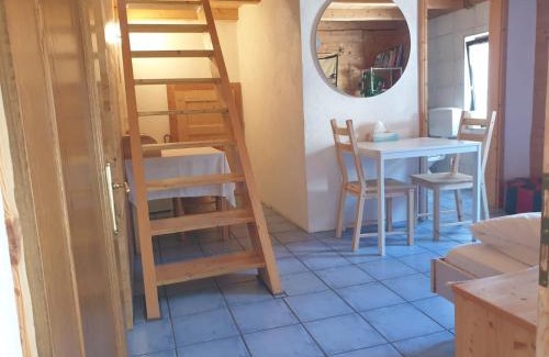 Sankt Georgen im Attergau Apartment | Homestay Sleepy Traveler