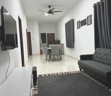Si Rusa House | Homestay Inara