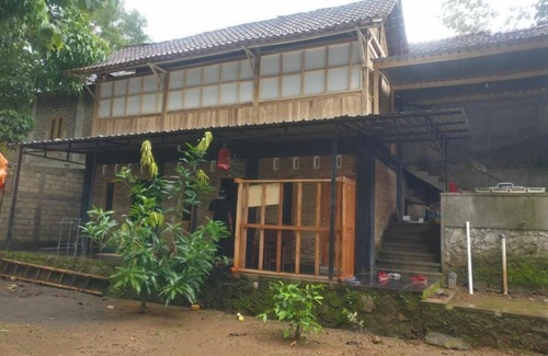 Muntuk Hostel | Homestay Kurnia