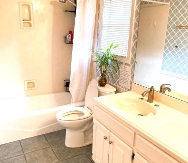 Far North Dallas House | Homestayy