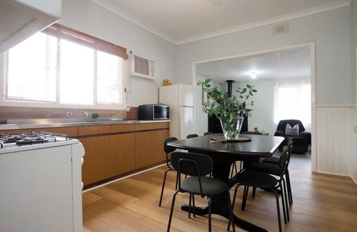Hacketts Gully Cottage | Homestead in the Perth Hills