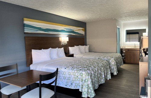 Georgetown Hotel | HomeTowne Studios by Red Roof Georgetown, KY