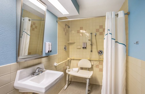 Witmer Hotel | HomeTowne Studios by Red Roof Lancaster