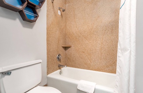 Montgomery Hotel | HomeTowne Studios by Red Roof Montgomery - Midtown
