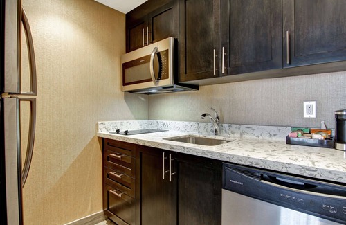 Ottawa Division Hotel | Homewood Suites by Hilton Ottawa Kanata