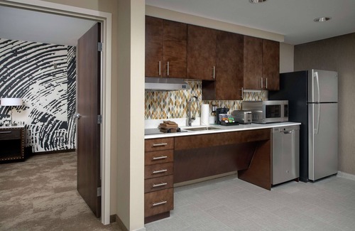 Rainey Street Historic District Hotel | Homewood Suites by Hilton Austin Downtown