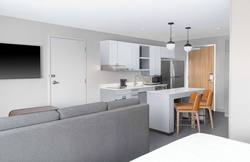 Holland Hotel | Homewood Suites Holland