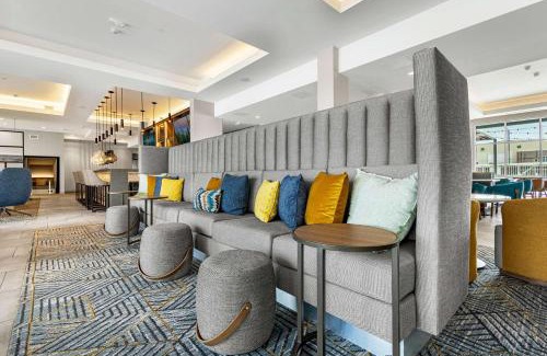 Southeast Colorado Springs Hotel | Homewood Suites By Hilton Colorado Springs Airport