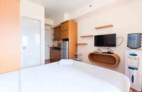 Cipulir Apartment | Homey and Cozy Living Studio at Pakubuwono Terrace Apartment By Travelio