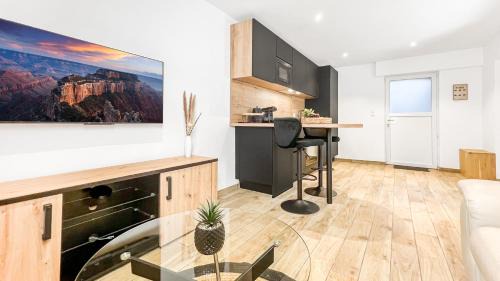 Monnetier-Mornex Apartment | HOMEY ETHAN - Free Parking - Terrasse privée - Wifi et Netflix - Jacuzzi