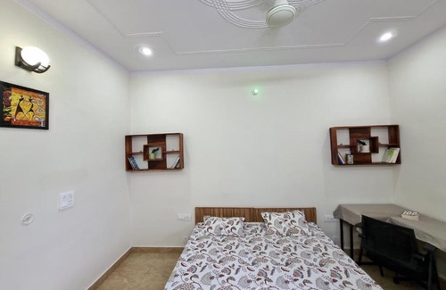 Bullawala House | HOmTEL-1Bedroom Home Stay by Pushpanjali QLH