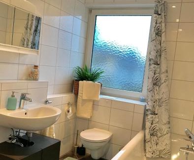 Ludwigshafen-Friesenheim Apartment | Homy 1BR plus Sofabed Business Apart - Near BASF - Super fast Wifi - Free Parking