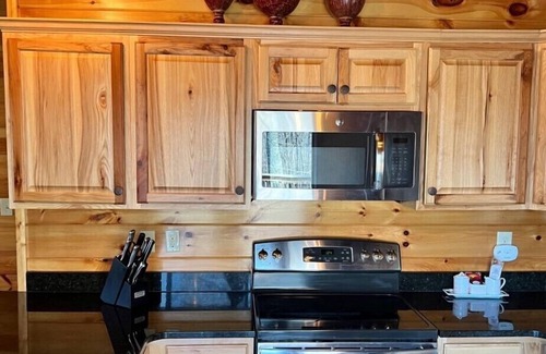 Gatlinburg Ski Chalet | Honey Bee Hideaway, nestled in the woods!