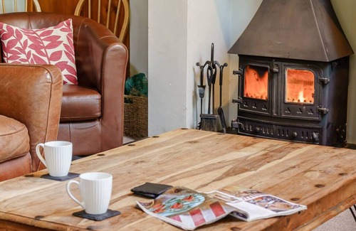 Llanfyrnach House | Honey Coach House - Wellstone