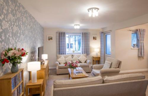 Penrith House | Honeybee Cottage