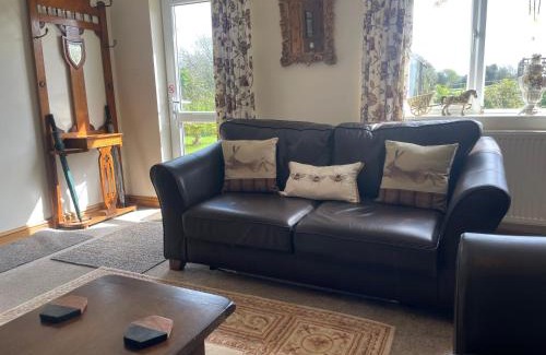 Truro House | Honeycomb Cottage - a quiet, charming, cosy retreat in the countryside only 2 miles from one of Cornwall's best beaches
