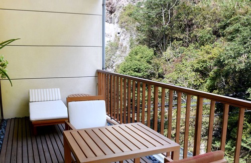 Ren'ai Hotel | Honeymoon Hotel