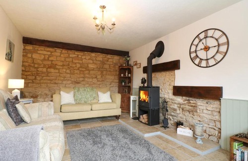 Moreton-in-Marsh House | Honeystone Cottage, MORETON IN MARSH