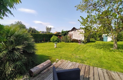 Berville-sur-Mer House | Honfleur 10kms, house 53m2 with fireplace and garden 900m2