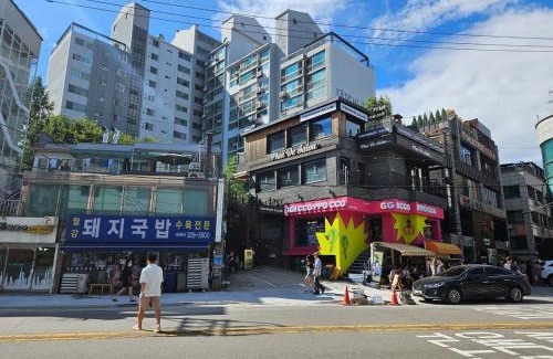 Sinchon-dong Apartment | Hongik Univ 2Room 4Bed 1BedPer1Person