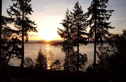 Brinnon House | Hood Canal Hideway Waterfront home
