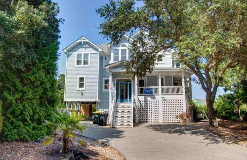 Corolla Light House | Hook, Wine, and Stinkers