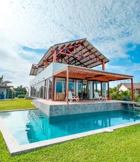 Ica Villa | HOP BALI exclusiva laguna y playa en Chincha