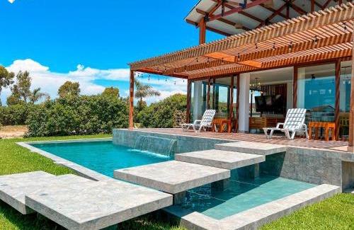Ica Villa | HOP BALI exclusiva laguna y playa en Chincha