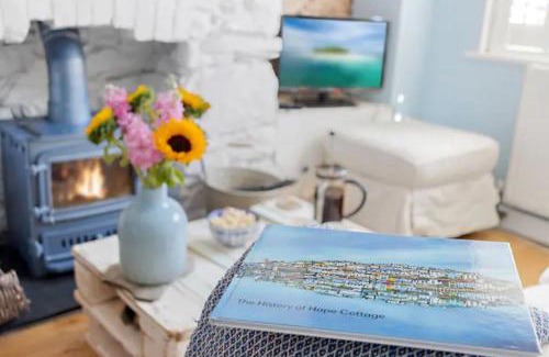 Brixham House | Hope Cottage - Charming Characterful Property