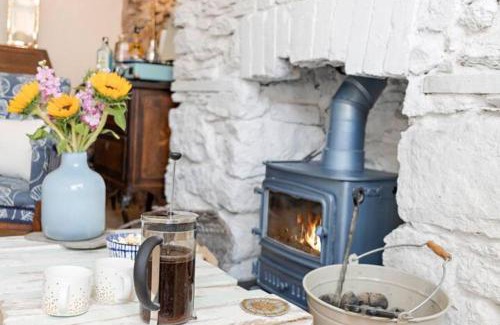 Brixham House | Hope Cottage - Charming Characterful Property