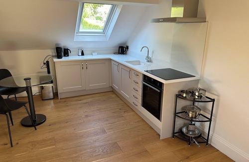 Froggatt Apartment | Hope Valley - Studio - Sleeps 2 - Parking