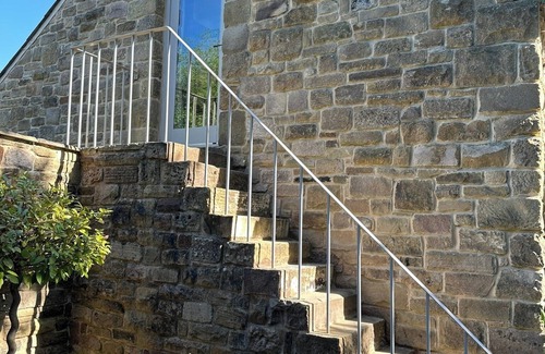 Froggatt Apartment | Hope Valley - Studio - Sleeps 2 - Parking