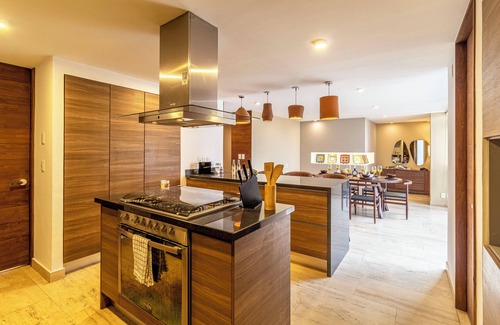 Los Morales Apartment | Horacio by Kukun