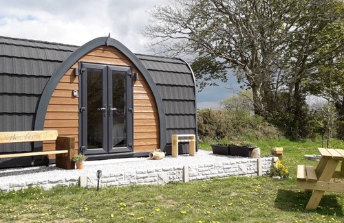 Laneast Apartment | Hornbeam Eco Cabin - Sleeps 2 - Valley View