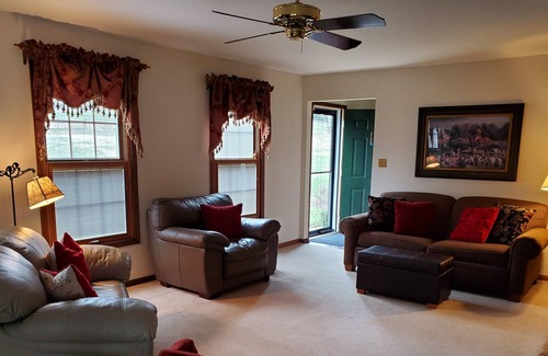 Kemblesville House | Horse friendly. Walk, bike, hack to Fair Hill. Minutes from Newark, DE. No pets.