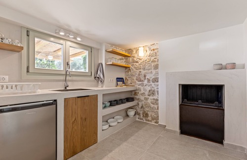 Kassiopi House | Hortensia House
