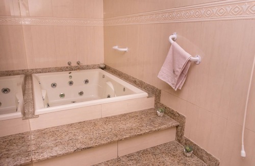 Santa Cruz de Minas Hotel | Hospedaria Casa Real