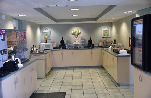 Union City Hotel | Hospitality House Union City I 69/US 51