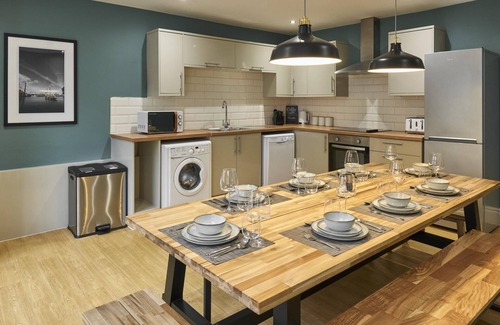 Hope Street Apartment | Host Apartments The Falkner Quarters I