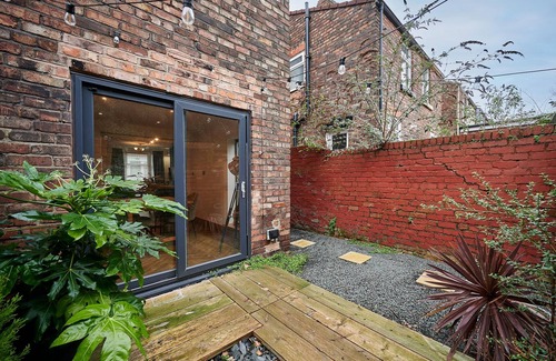 Liverpool House | Host Stay 19 Garswood