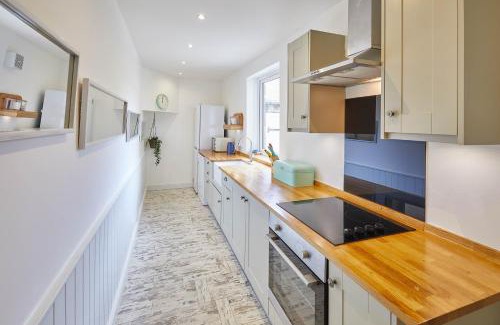 Marske-by-the-Sea Apartment | Host & Stay - Beach Retreat
