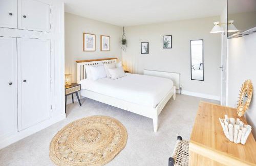 Marske-by-the-Sea Apartment | Host & Stay - Beach Retreat