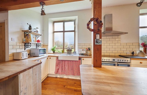 Hallington House | Host & Stay | Birdhope Craig Church