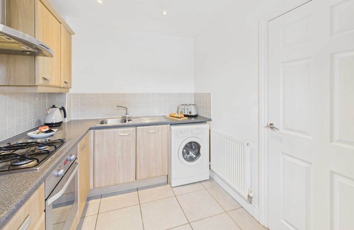 Cheltenham House | Host & Stay | Clearwell Gardens