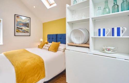Waresley Apartment | Host & Stay - Garden Studio