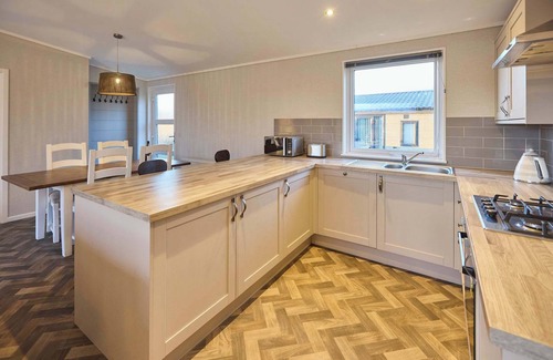 Hexham Ski Chalet | Host & Stay | Hazelwood Deluxe Lodge